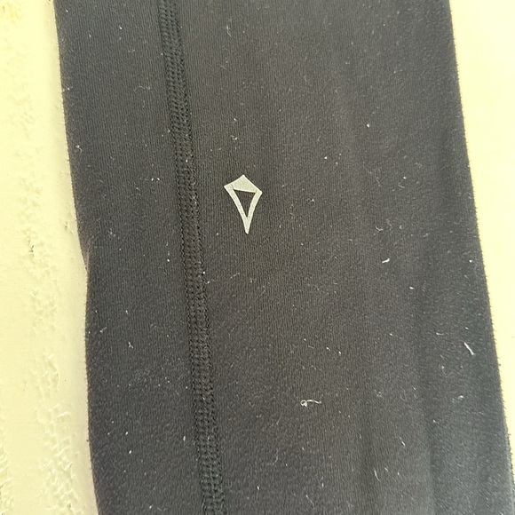 Iviiva bu Lululemon size 10 black leggings with blue pink and gray top - Picture 6 of 12